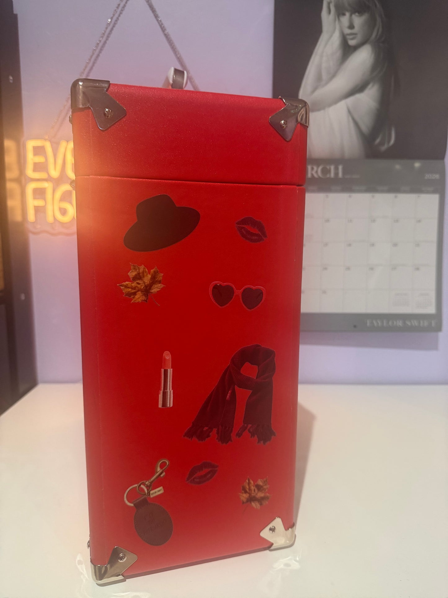 PREORDER RED Version 2 Vinyl Storage Case (12")