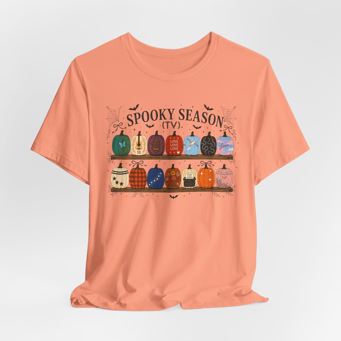 Spooky Season TV Pumpkins Tee – Halloween Pumpkin Shelf Graphic T-Shirt