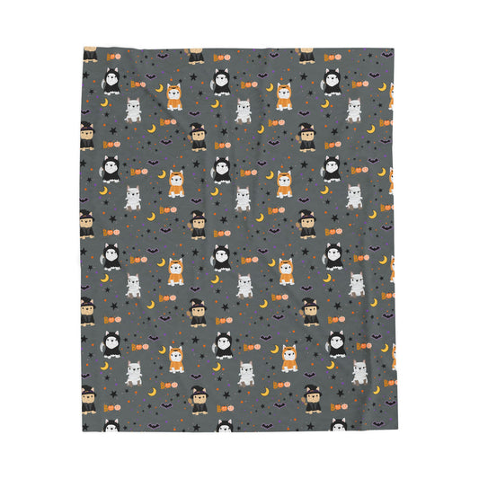 Frenchie Halloween Cozy Velveteen Plush Blanket, Soft Throw for Kids, Perfect for Home Decor, Blanket for Movie Nights, Gift for Holidays