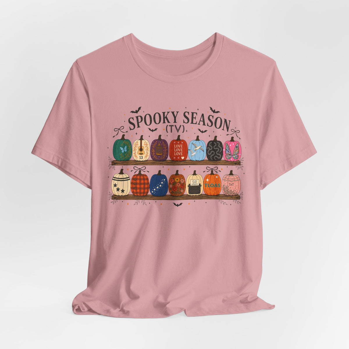 Spooky Season TV Pumpkins Tee – Halloween Pumpkin Shelf Graphic T-Shirt