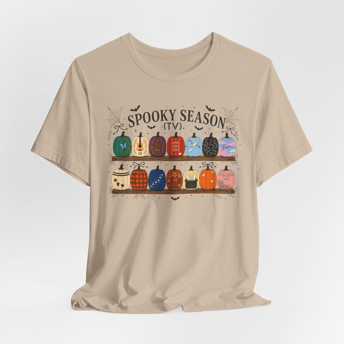 Spooky Season TV Pumpkins Tee – Halloween Pumpkin Shelf Graphic T-Shirt