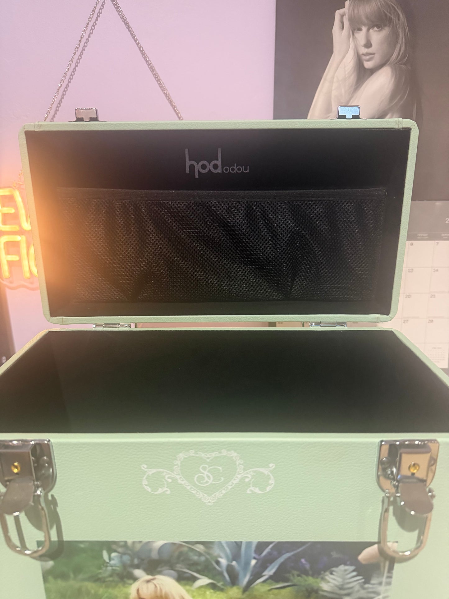 *PREORDER* Carpenter Green Vinyl Storage Case (12")