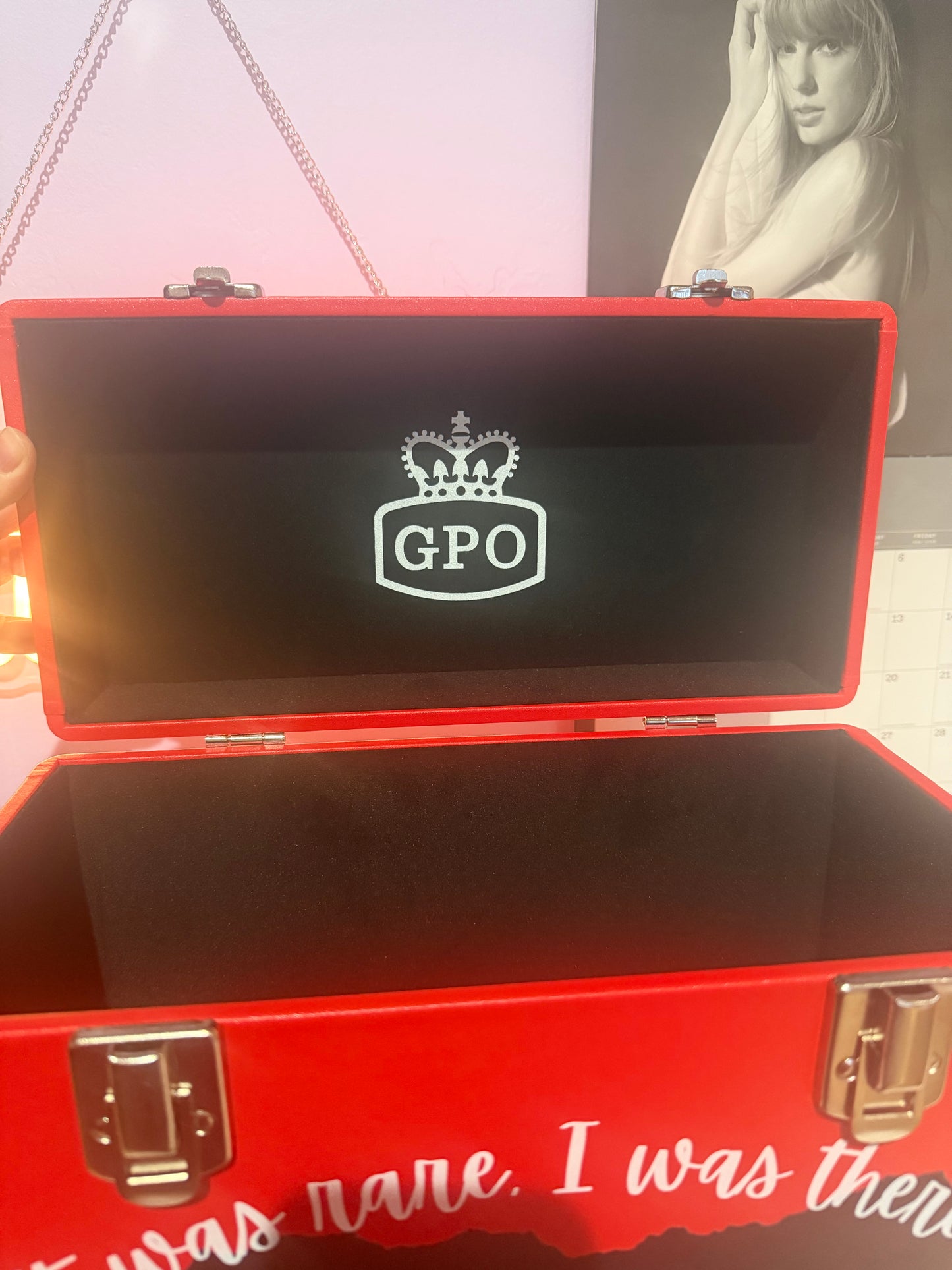 PREORDER RED Version 2 Vinyl Storage Case (12")