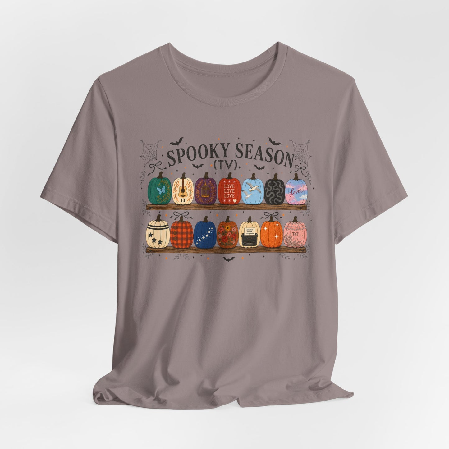 Spooky Season TV Pumpkins Tee – Halloween Pumpkin Shelf Graphic T-Shirt