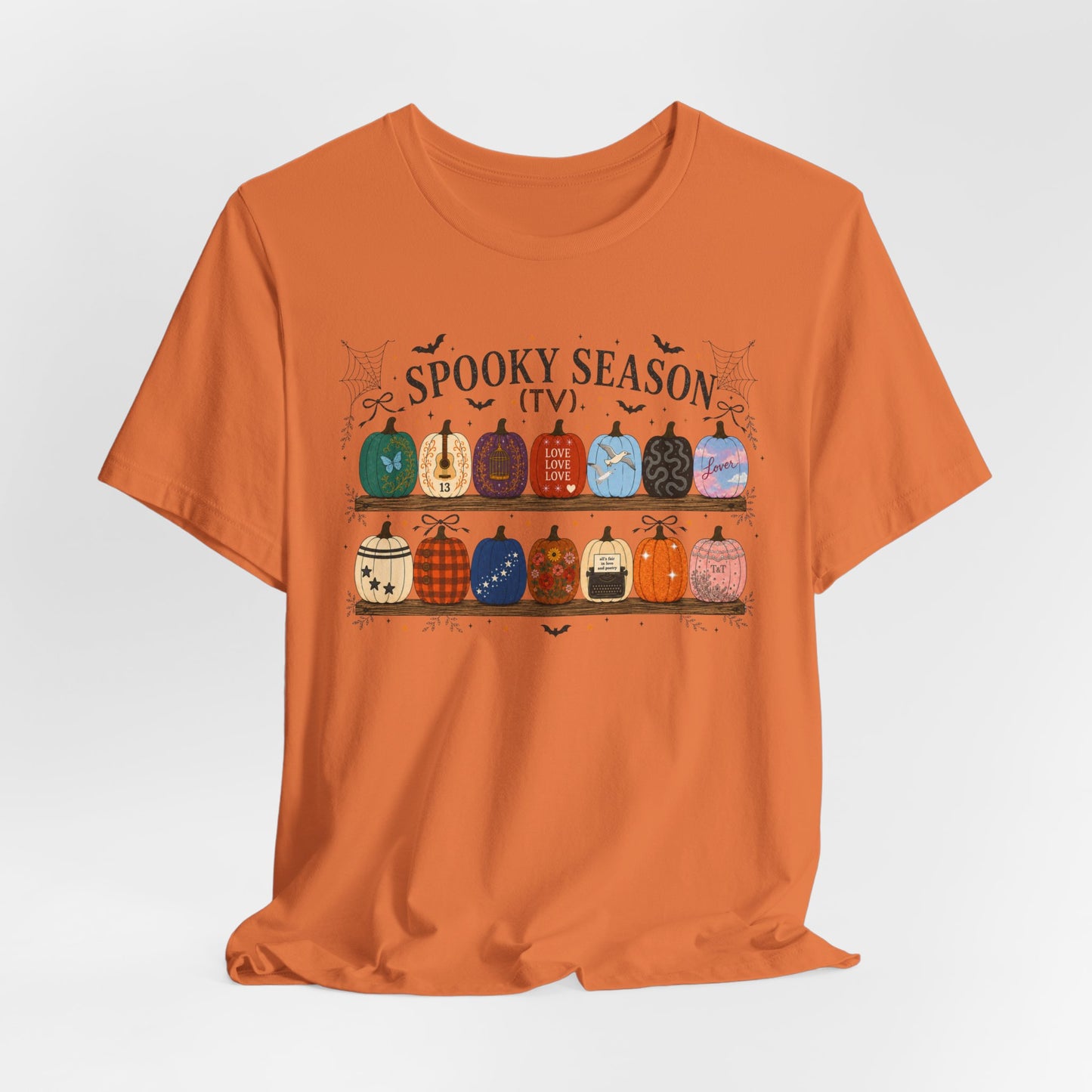 Spooky Season TV Pumpkins Tee – Halloween Pumpkin Shelf Graphic T-Shirt