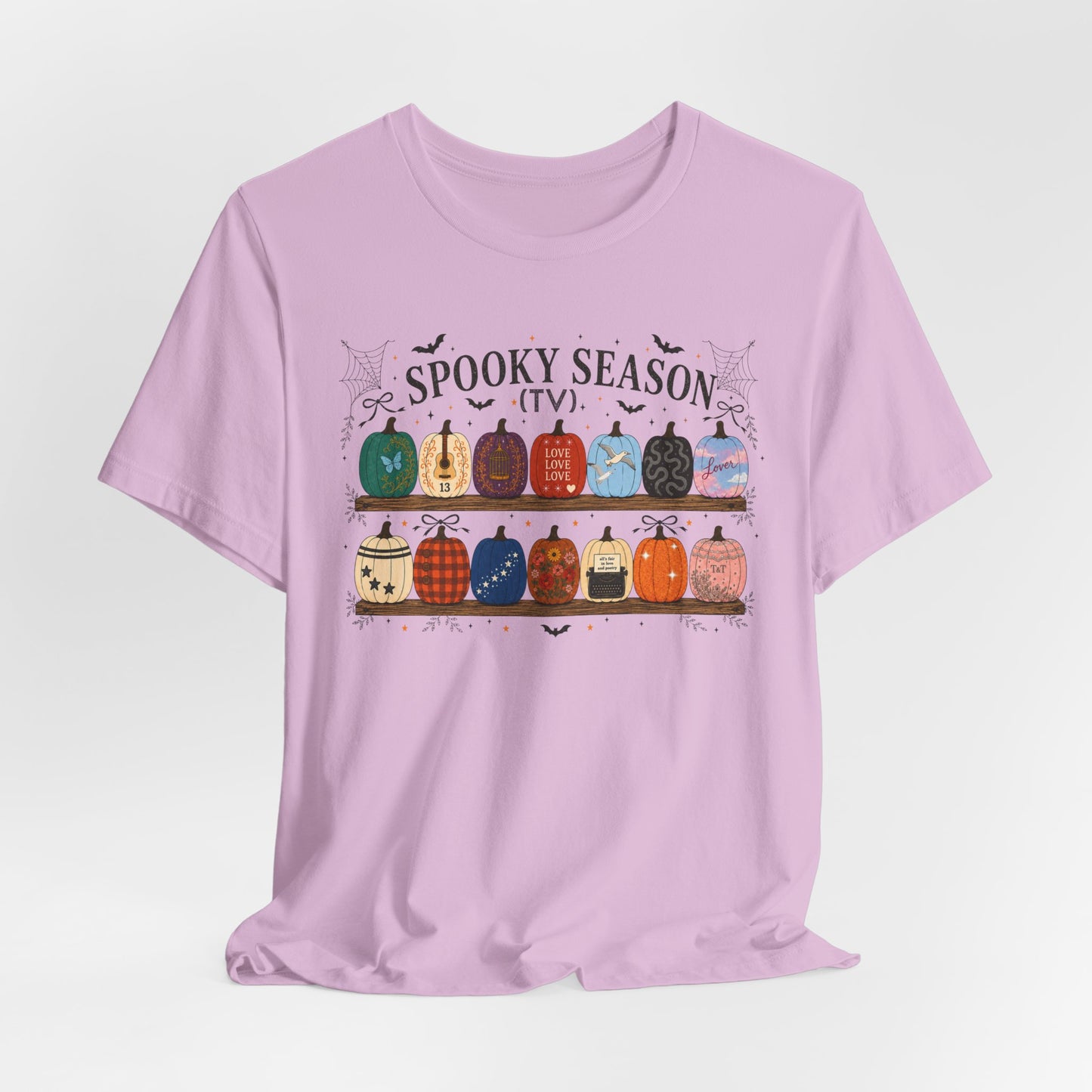Spooky Season TV Pumpkins Tee – Halloween Pumpkin Shelf Graphic T-Shirt