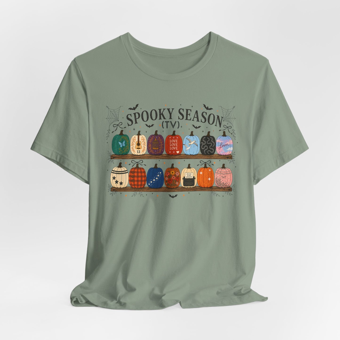 Spooky Season TV Pumpkins Tee – Halloween Pumpkin Shelf Graphic T-Shirt