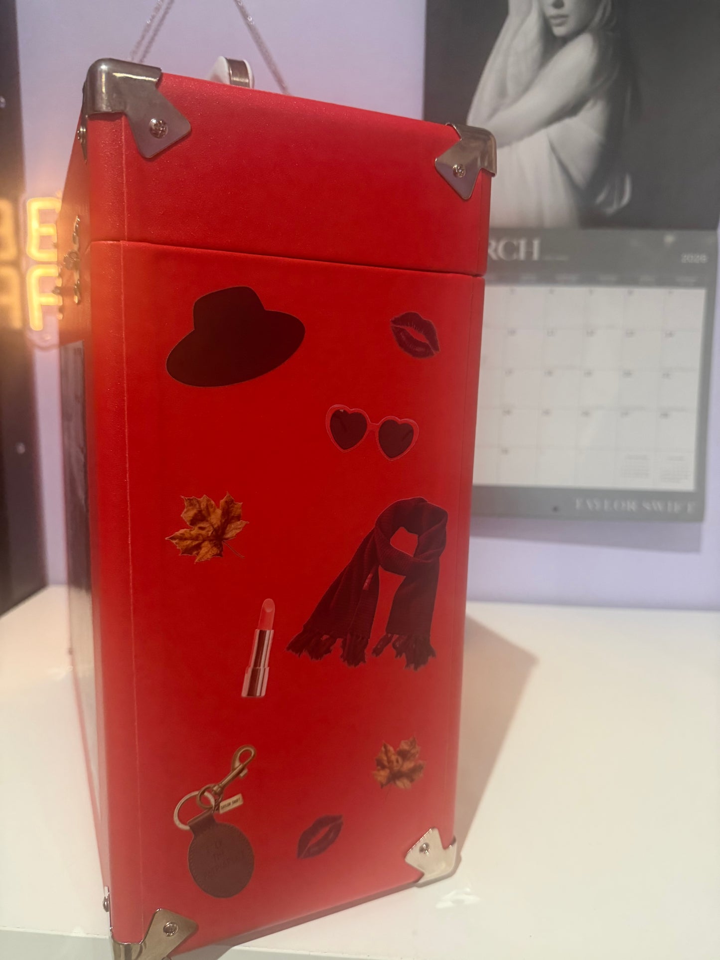 PREORDER RED Version 1 Vinyl Storage Case (12")