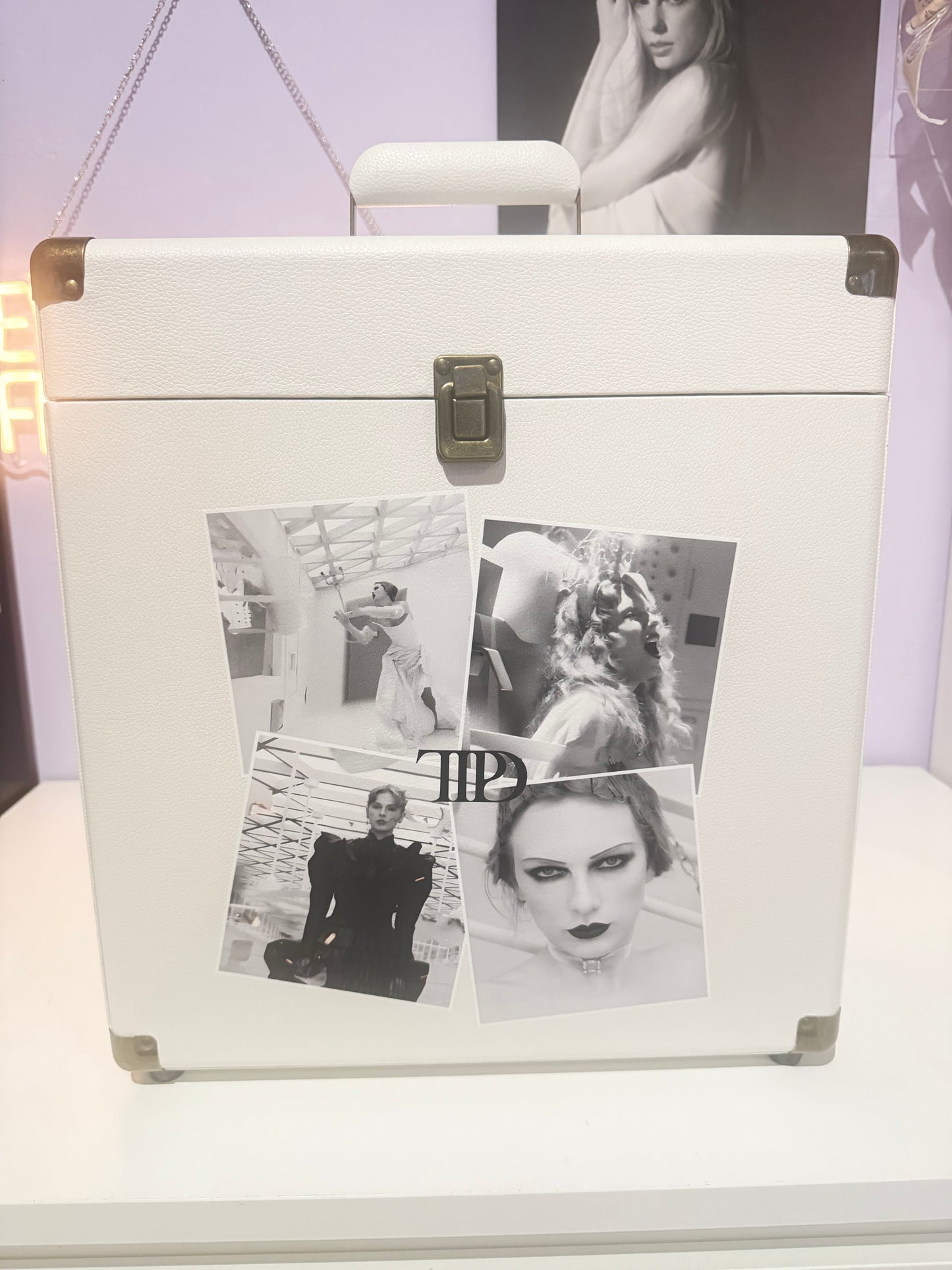 Preorder - Poets Vinyl Storage Case Black Handle (12")